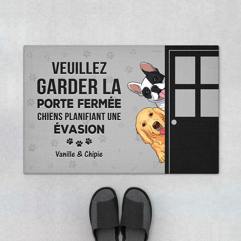 L'évasion Des Chiens - Cadeau Personnalisé | Paillasson Pour Amoureux Des Animaux 1 L'évasion Des Chiens - Cadeau Personnalisé | Paillasson Pour Amoureux Des Animaux