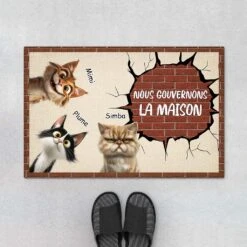 Nous Gouvernons La Maison Design Mur En Brique - Cadeau Personnalisé | Mug Pour Amoureux Des Chats