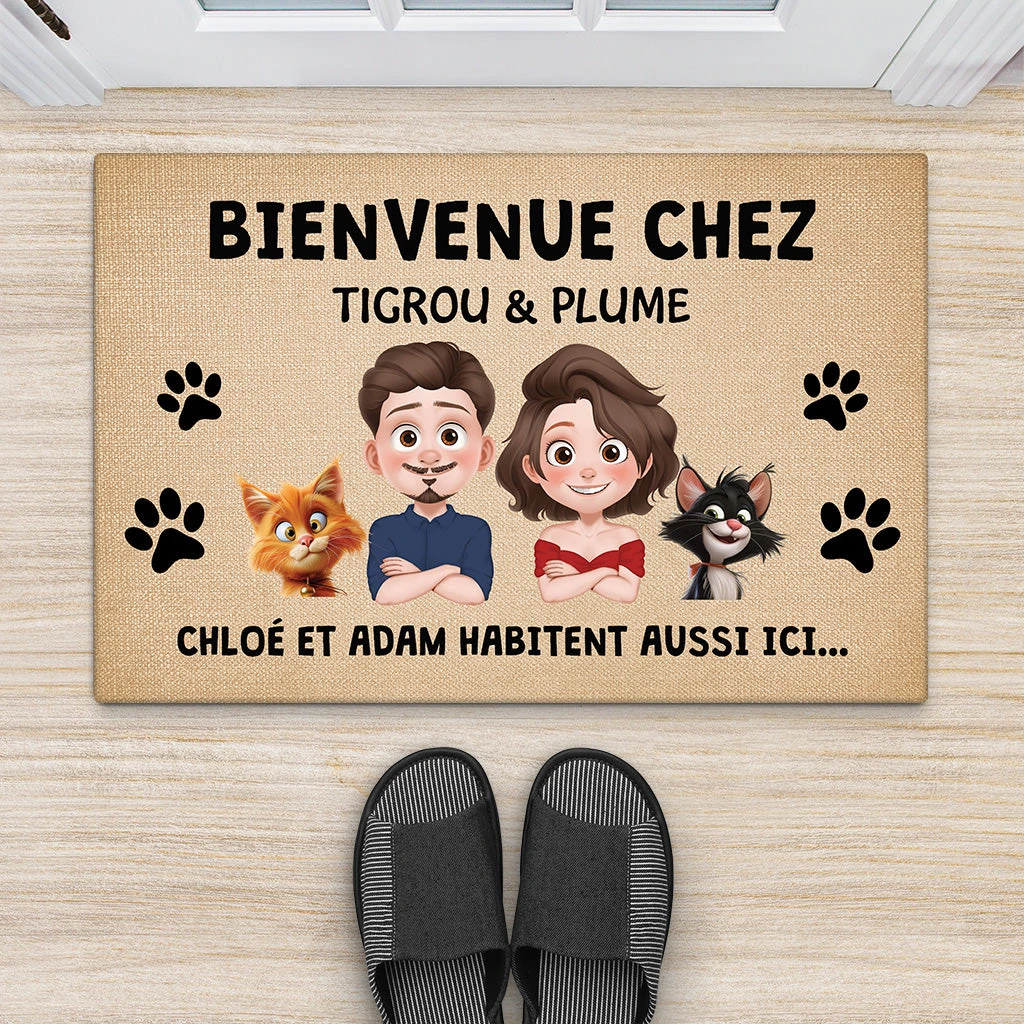 Bienvenue Chez Version L’homme Et Les Chats - Cadeau Personnalisé | Paillasson Personnalisable 2 Bienvenue Chez Version L’homme Et Les Chats - Cadeau Personnalisé | Paillasson Personnalisable – Image 2